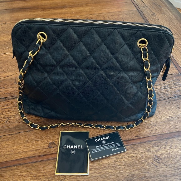 Authentic Vintage Chanel Purse - Picture 2 of 16